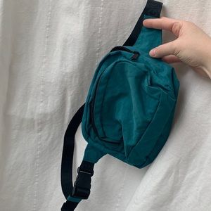 BAGGU Fanny pack blue cross body